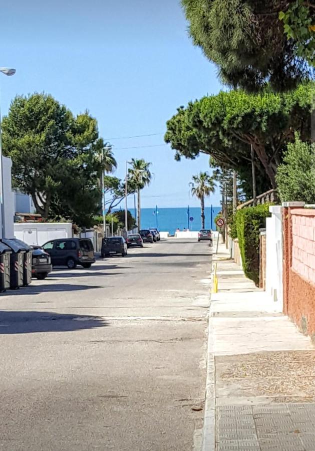 チクラナ・デ・ラ・フロンテーラAdosado En Playa De La Barrosa, Casa Carlotaアパートメント エクステリア 写真